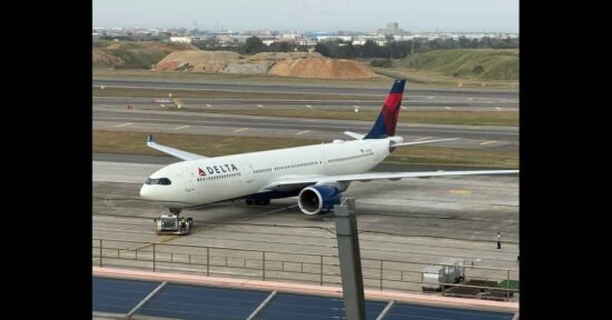 Delta Flight DL275 Japan Diversion LAX: Full Explained